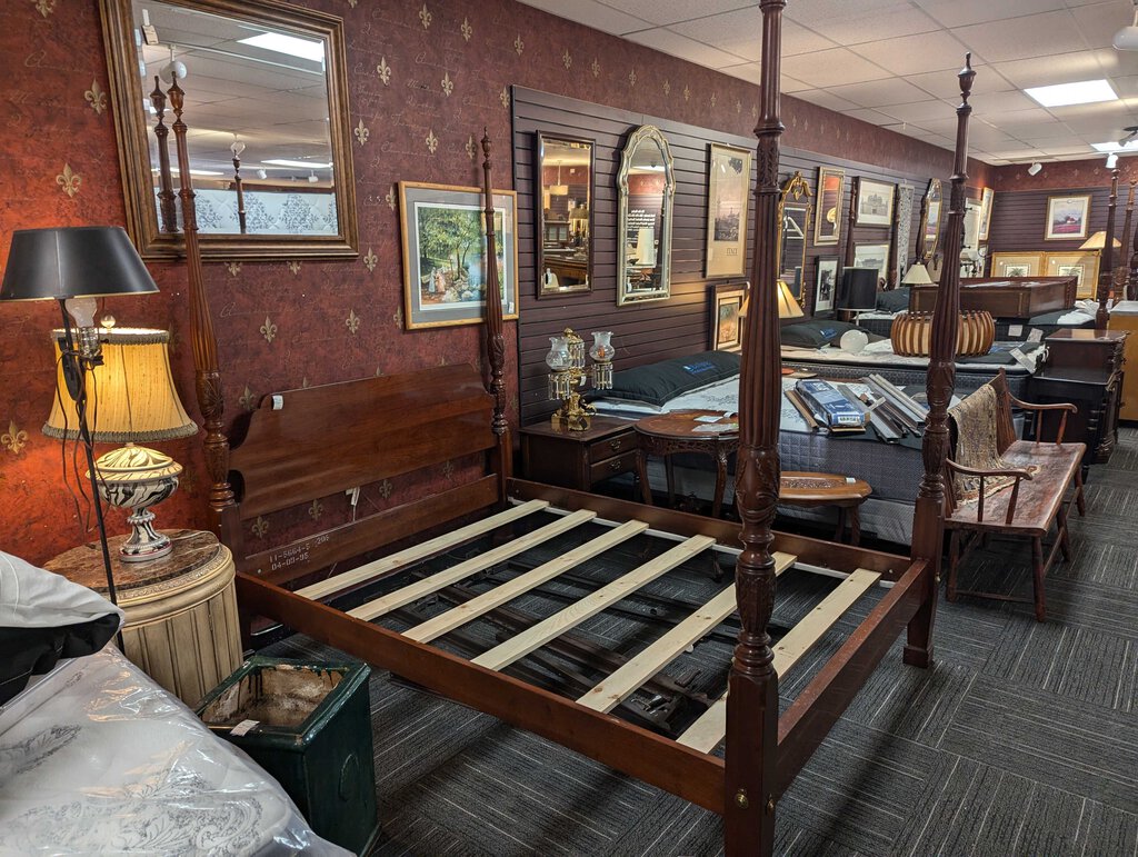 Ethan Allen Queen Size Four Post Bed