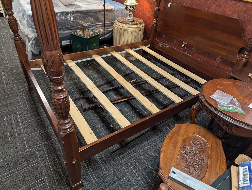 Ethan Allen Queen Size Four Post Bed