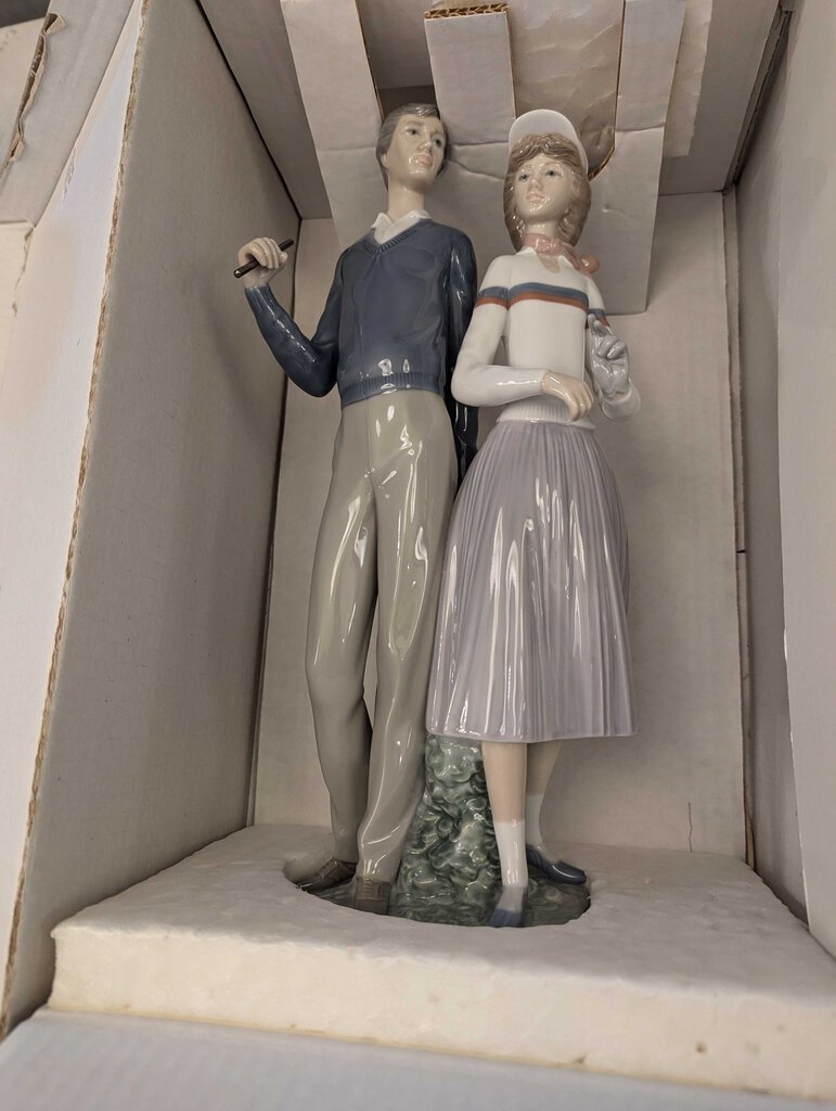Lladro 01453 Golfing Couple