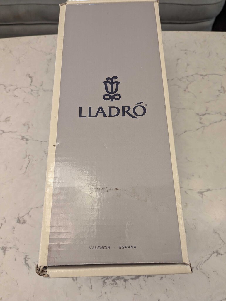 Lladro 04603 Nurse