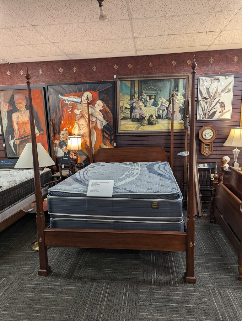 Queen Size Henkel Harris Four Post Bed