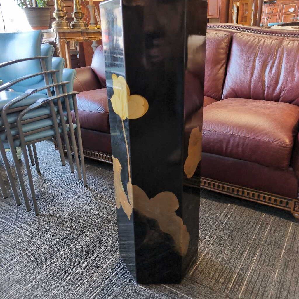 Chinoiserie Lacquered Pedestal
