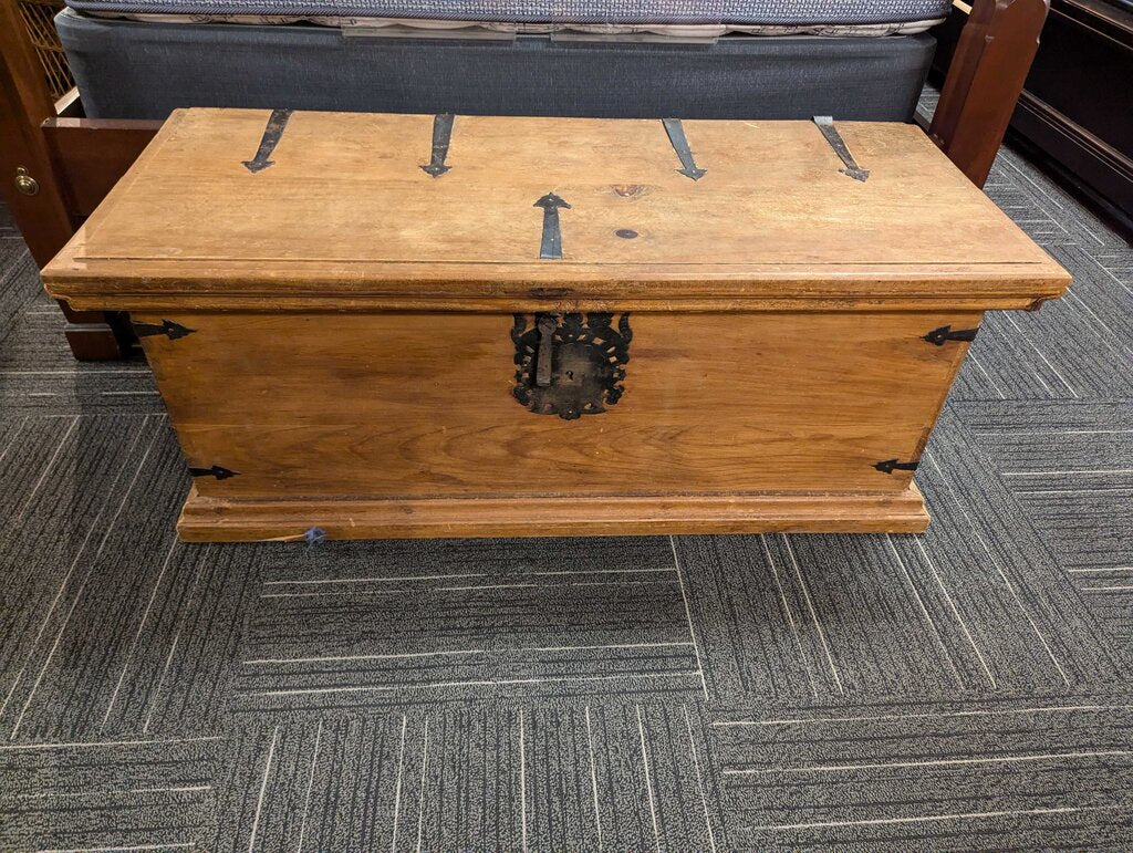 Rustic Trunk