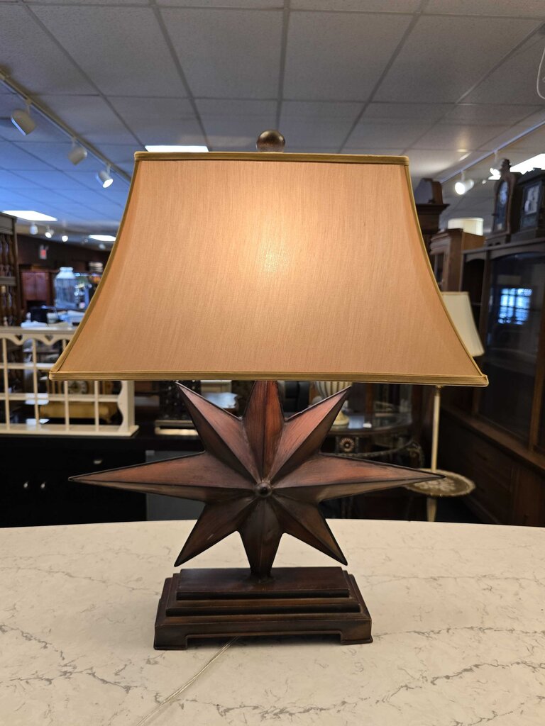 Metal Star Country Lamp