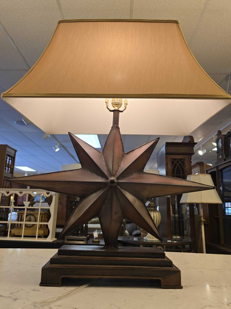 Metal Star Country Lamp