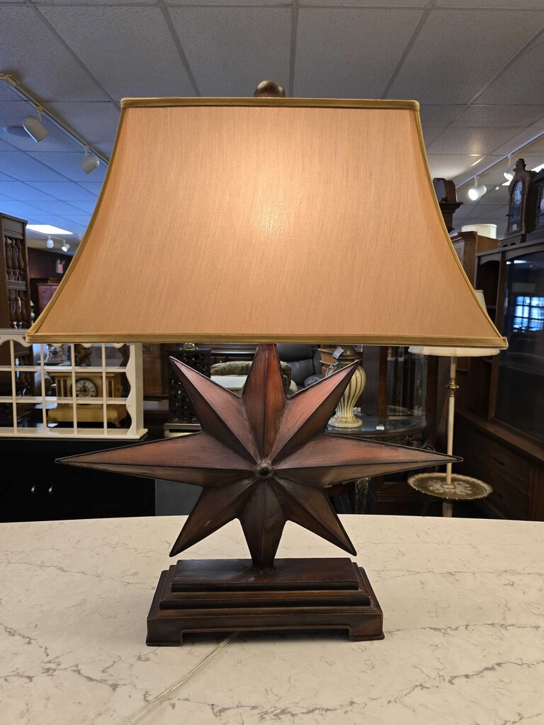 Metal Star Country Lamp