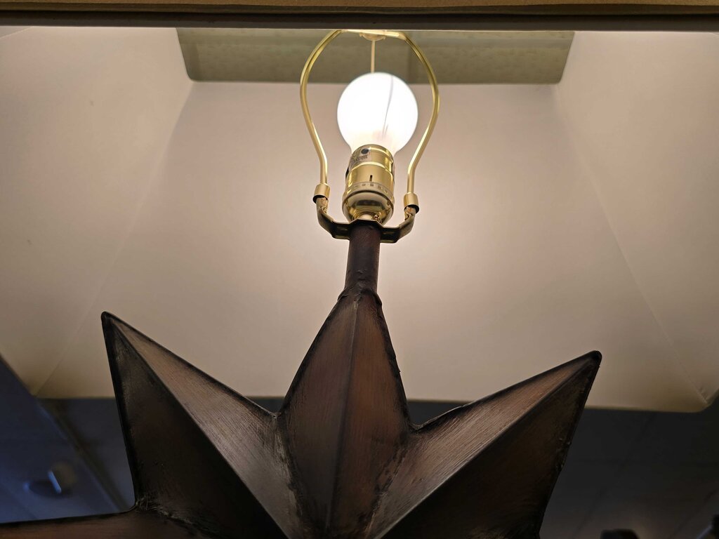 Metal Star Country Lamp