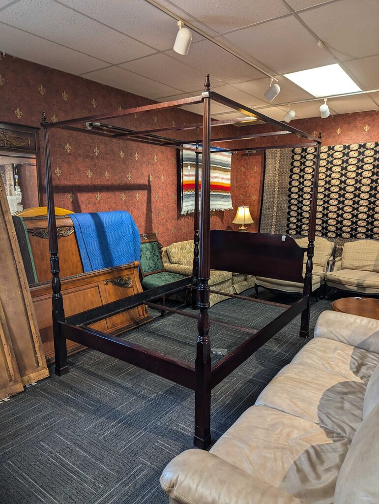 Queen Size Canopy Bed By Bombay