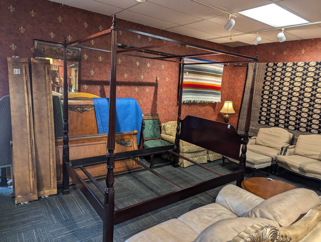 Queen Size Canopy Bed By Bombay