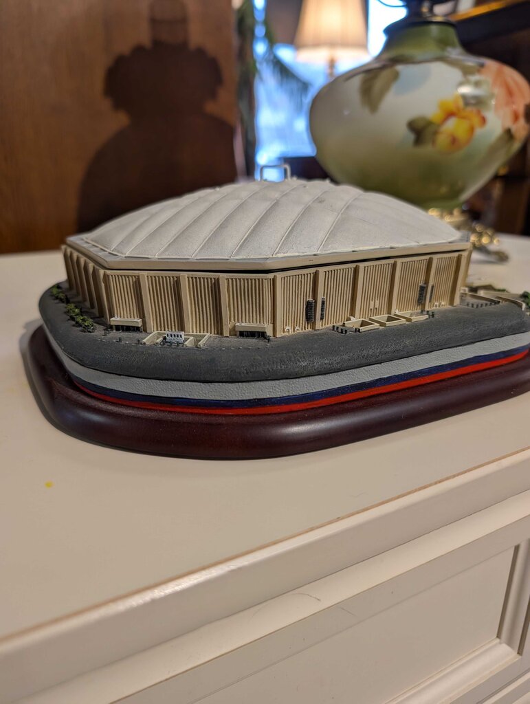 Diminutive Carrier Dome Model