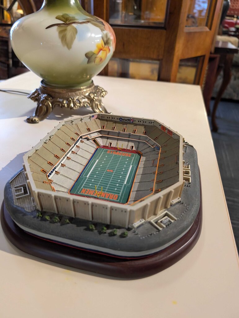 Diminutive Carrier Dome Model