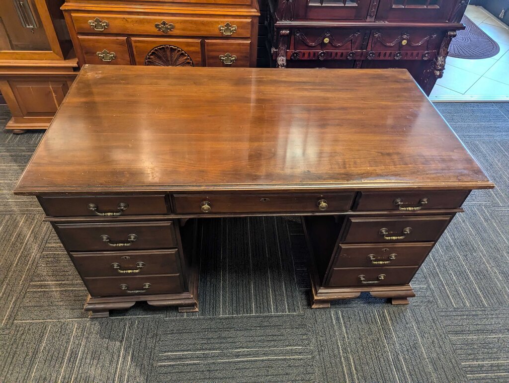 Solid Cherry Harden Desk