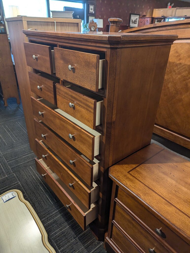Modern Eight Drawer Chest
