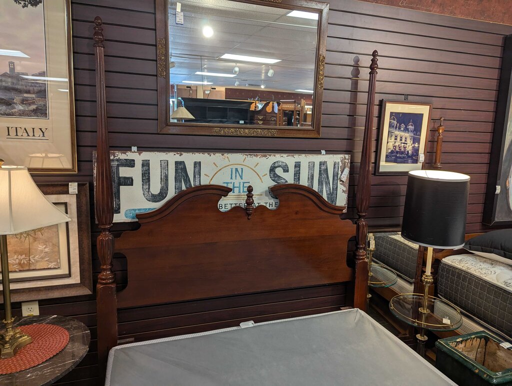 Queen Size Post Bed