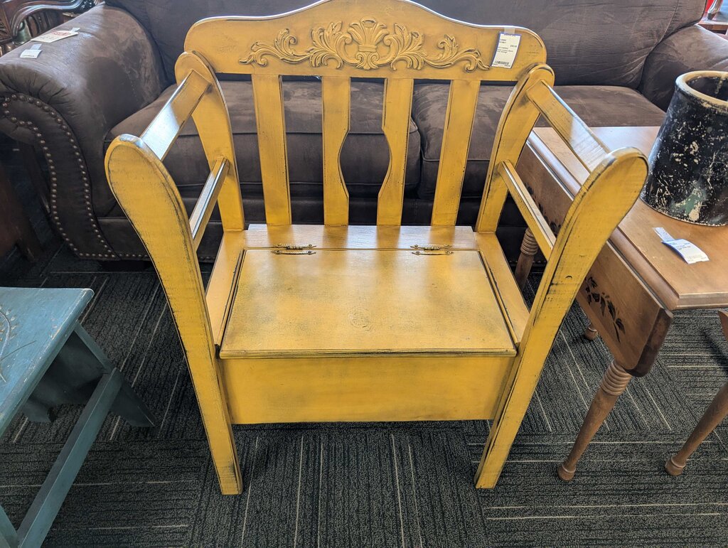 Small Country Bench With Storage