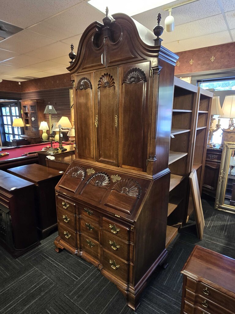 Spectacular Kindel UpDyke Island Winterthur Secretary Deskl