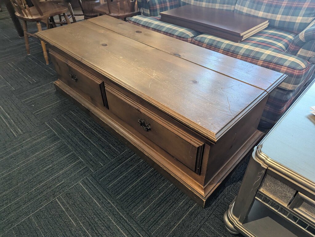 Lage Pine Blanket Chest