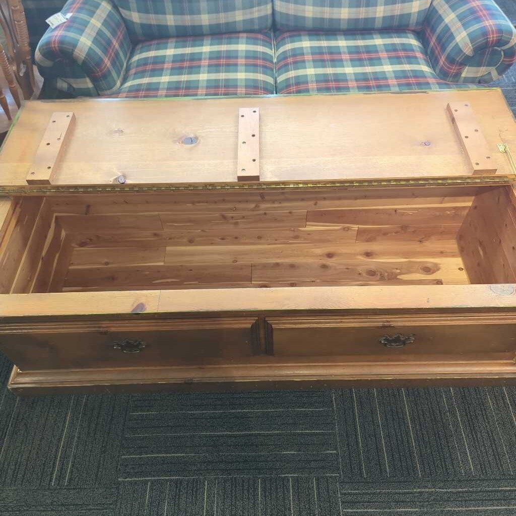 Lage Pine Blanket Chest