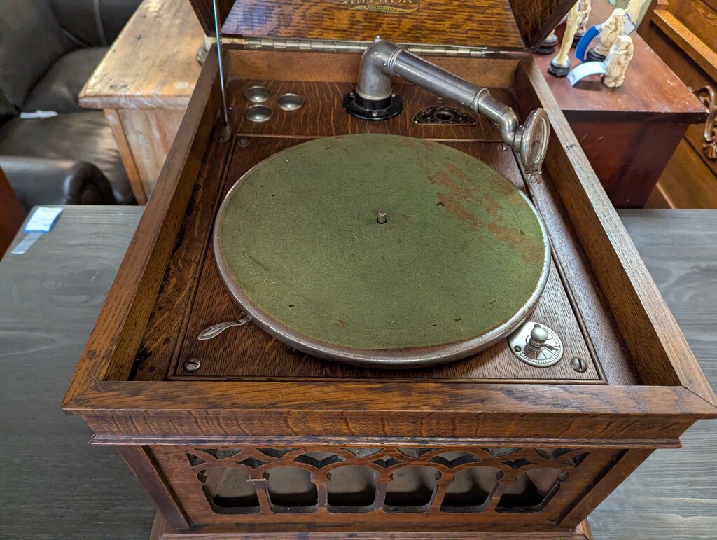 Antique Silvertone Tabletop Phono Graph