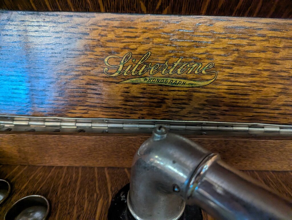 Antique Silvertone Tabletop Phono Graph