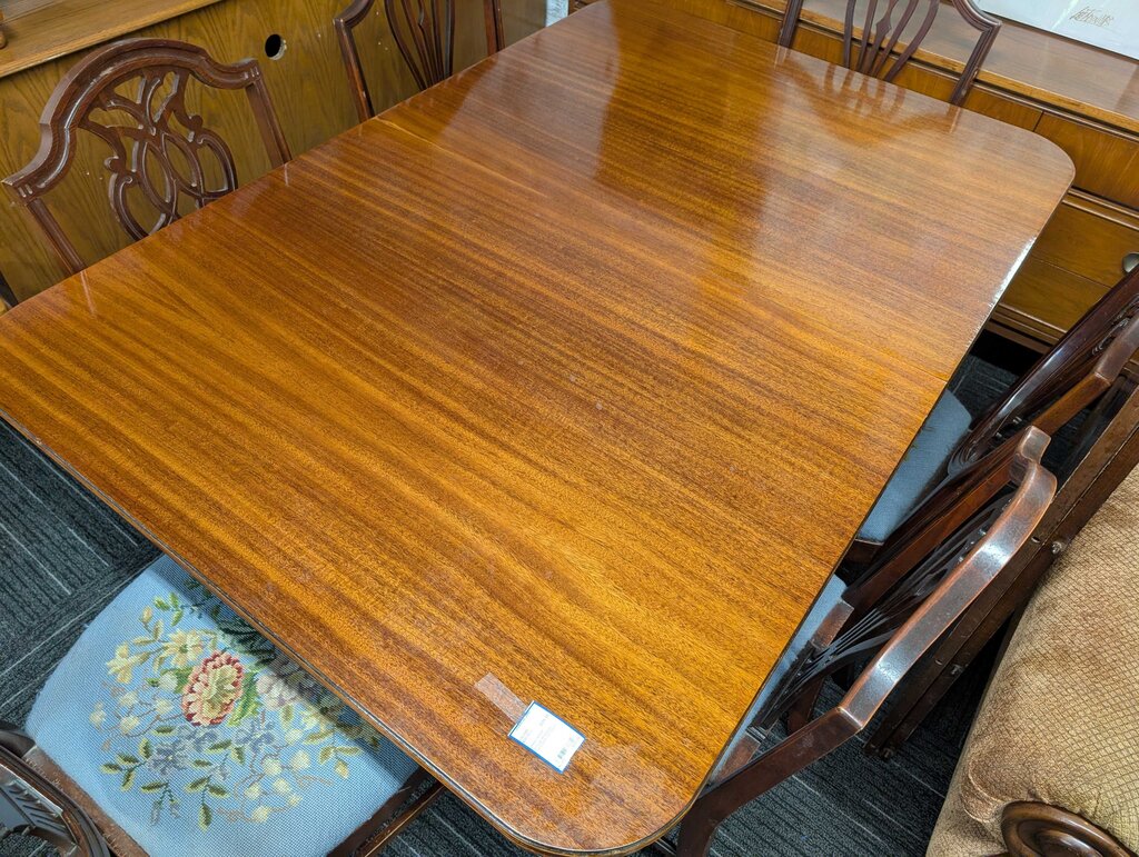 Vintage Mahogany Table With Six Chairs