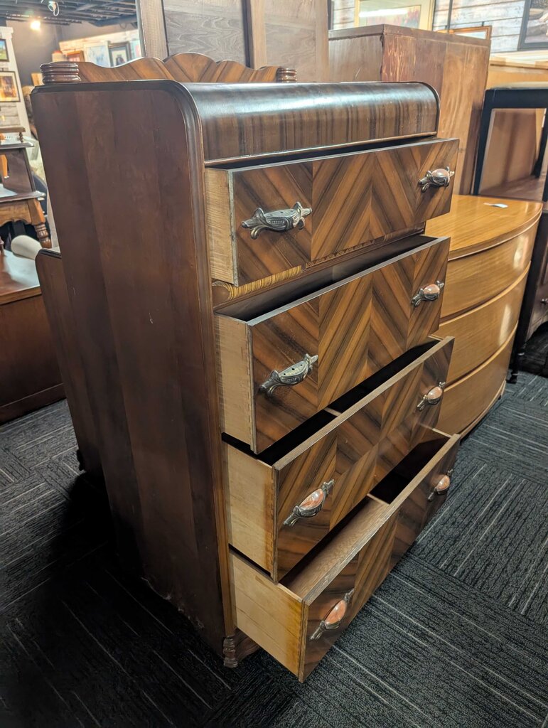1930s Chest Of Drawers