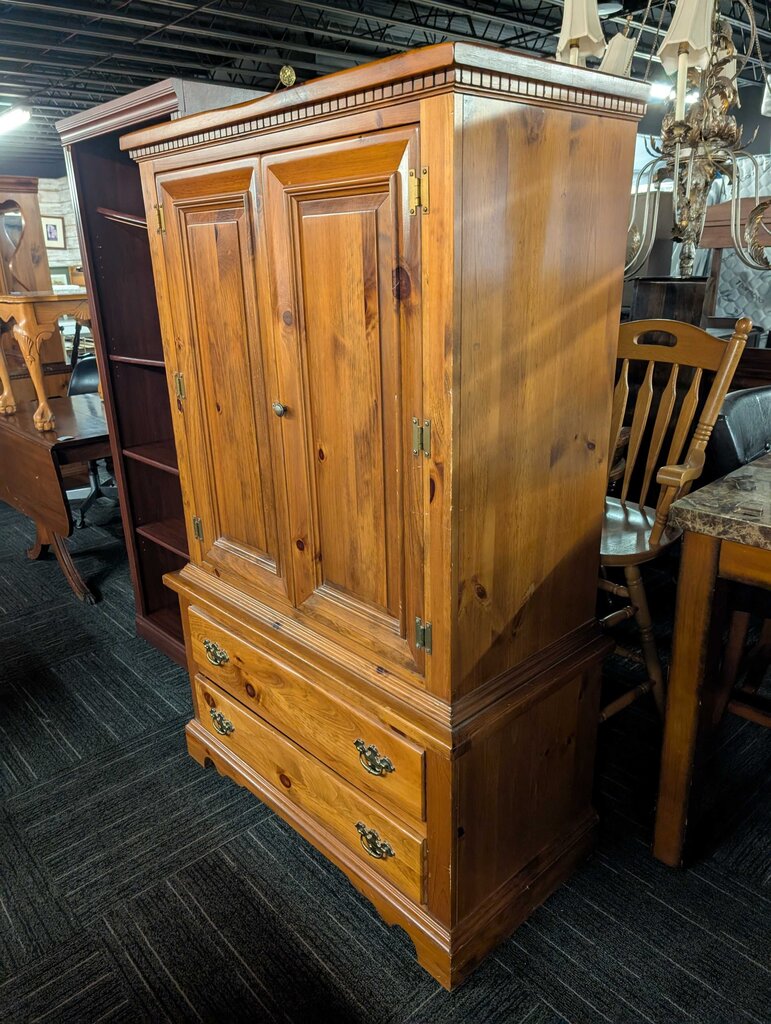 Vintage Pine Clothing Press