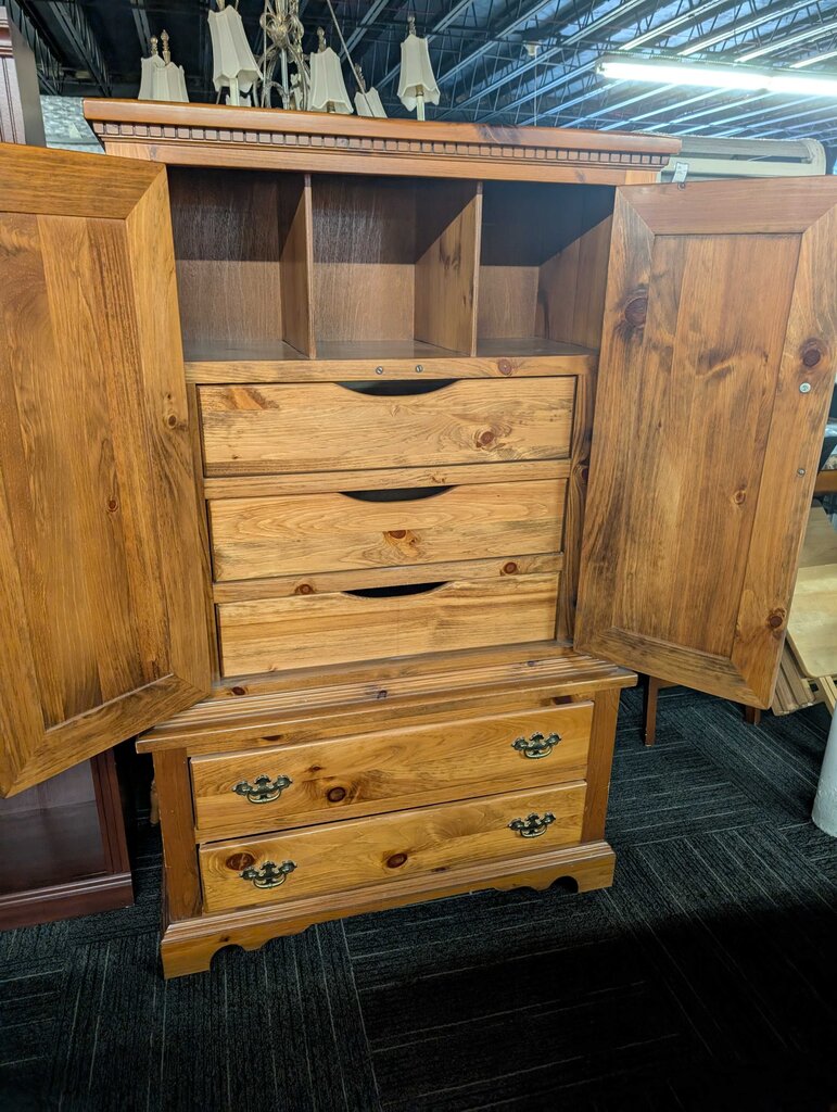 Vintage Pine Clothing Press