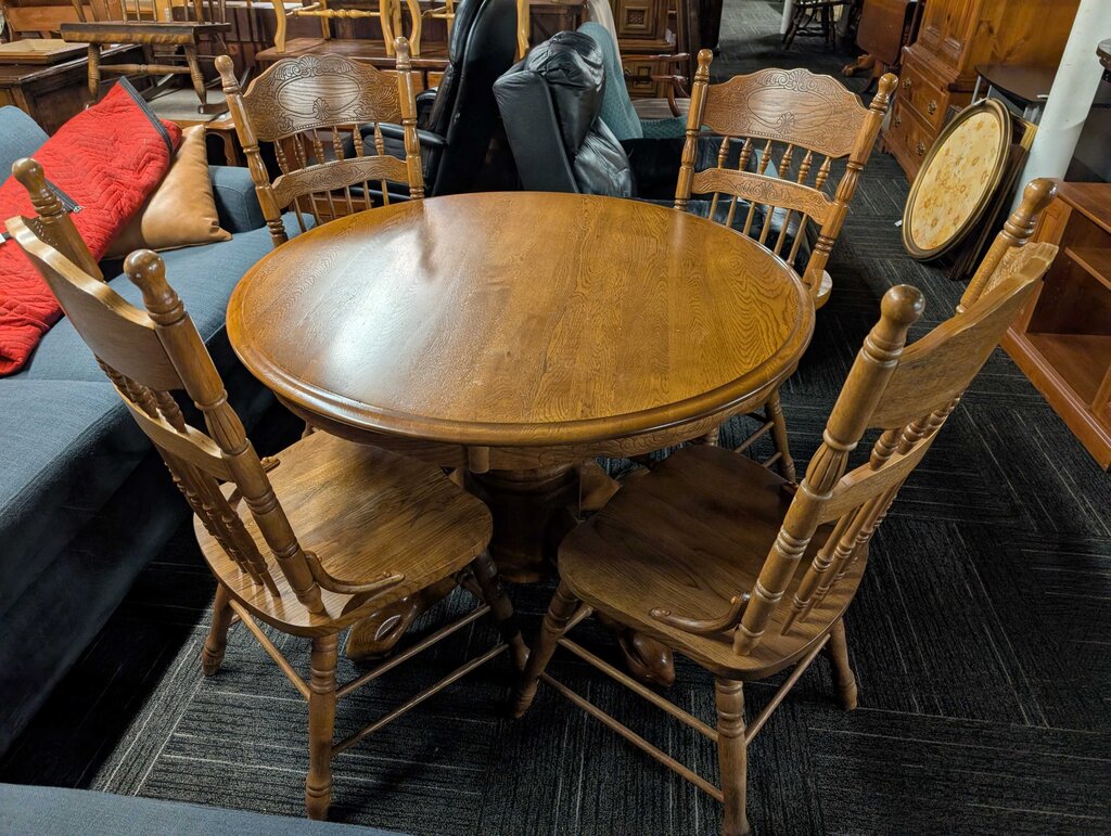 Oak Table With Four Chairs