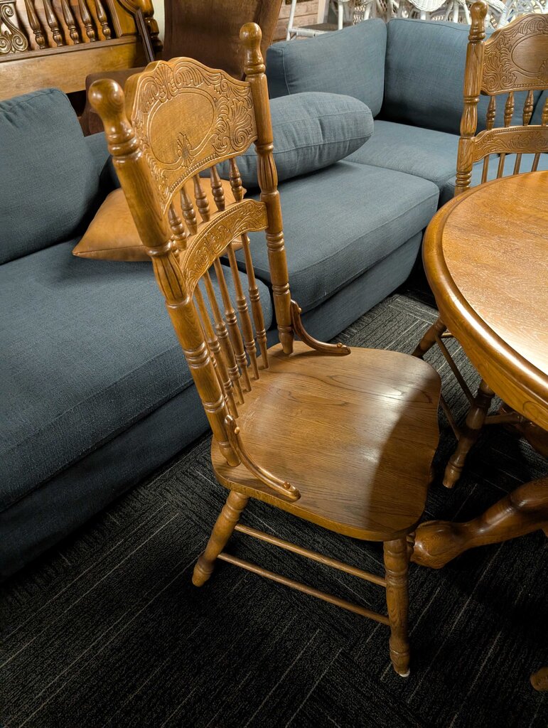 Oak Table With Four Chairs