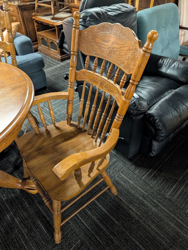 Oak Table With Four Chairs