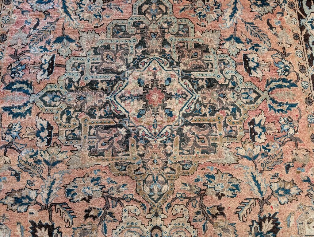 Semi Antique Wool Heriz Persian Carpet 9'6" by 6'"