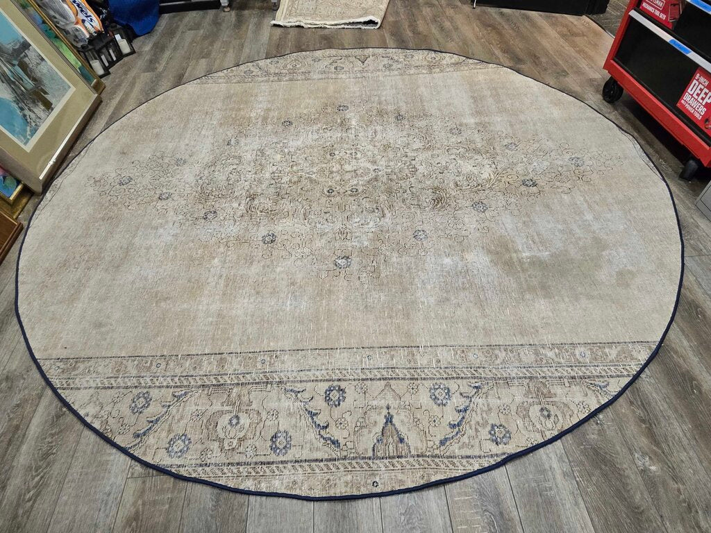Modified to Round Antique Revival Contemporary Flat Weave Persian Medallion Wool & Silk Rug 9'9"