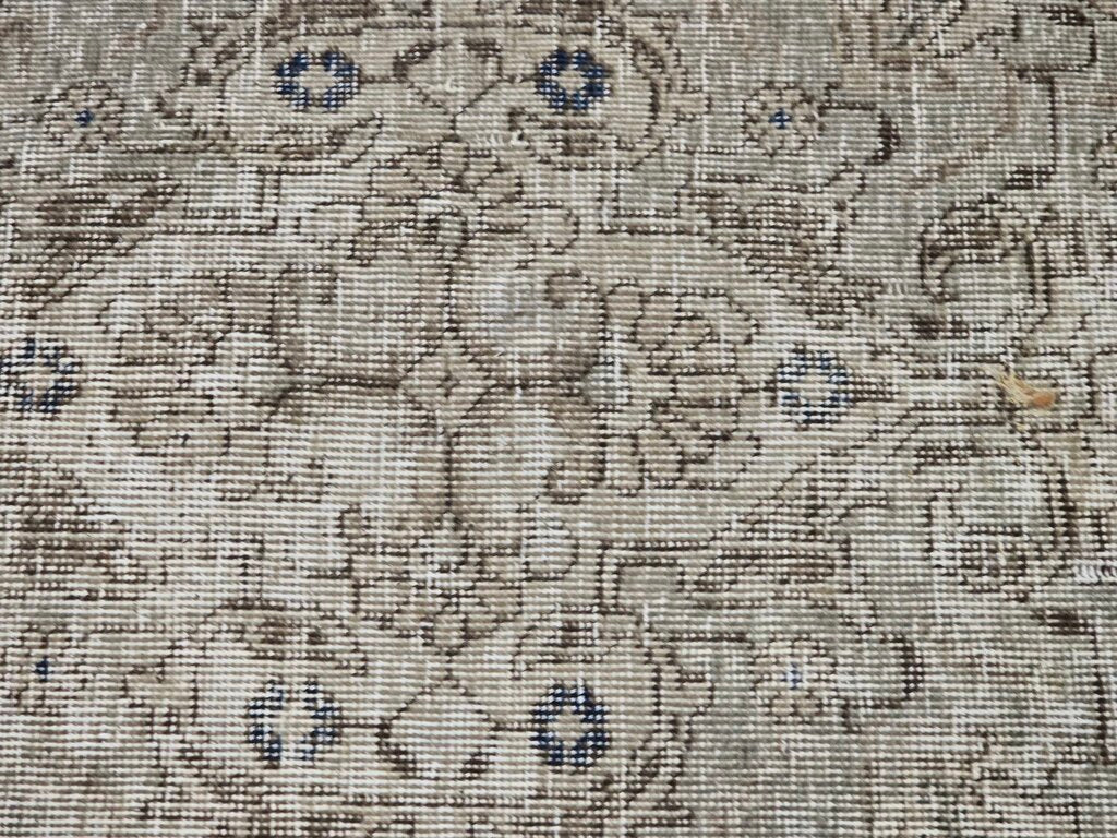 Modified to Round Antique Revival Contemporary Flat Weave Persian Medallion Wool & Silk Rug 9'9"