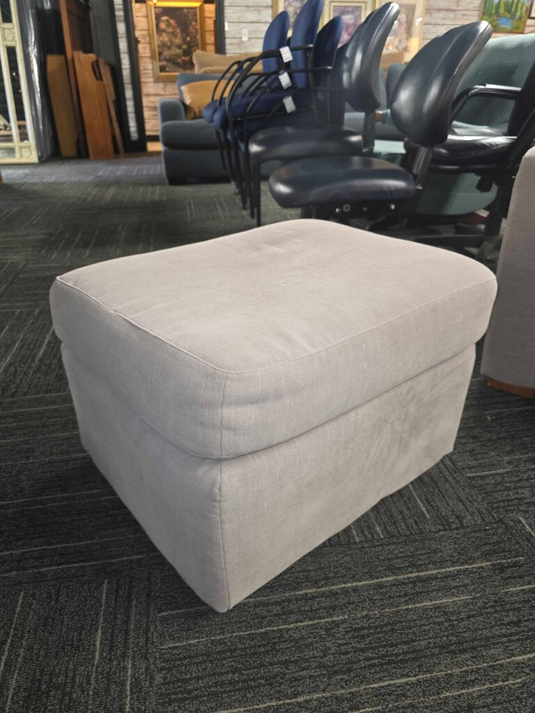 Modern Chair With Ottoman
