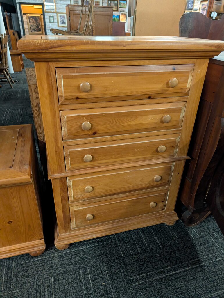 Broyhill Knotty Pine Chest Of Drawers