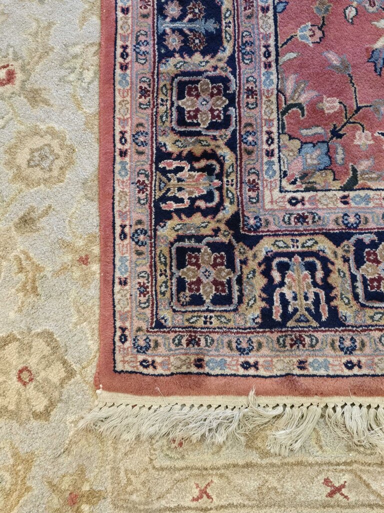 Vintage Hand Woven Wool Persian Kashan Carpet 9'5" by 6'