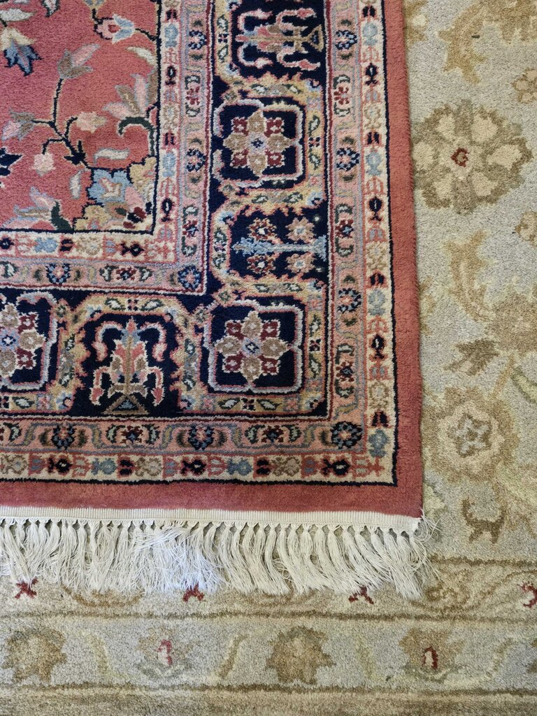 Vintage Hand Woven Wool Persian Kashan Carpet 9'5" by 6'