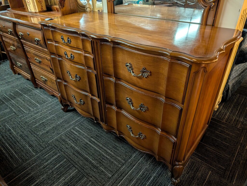 French Dresser With Mirror