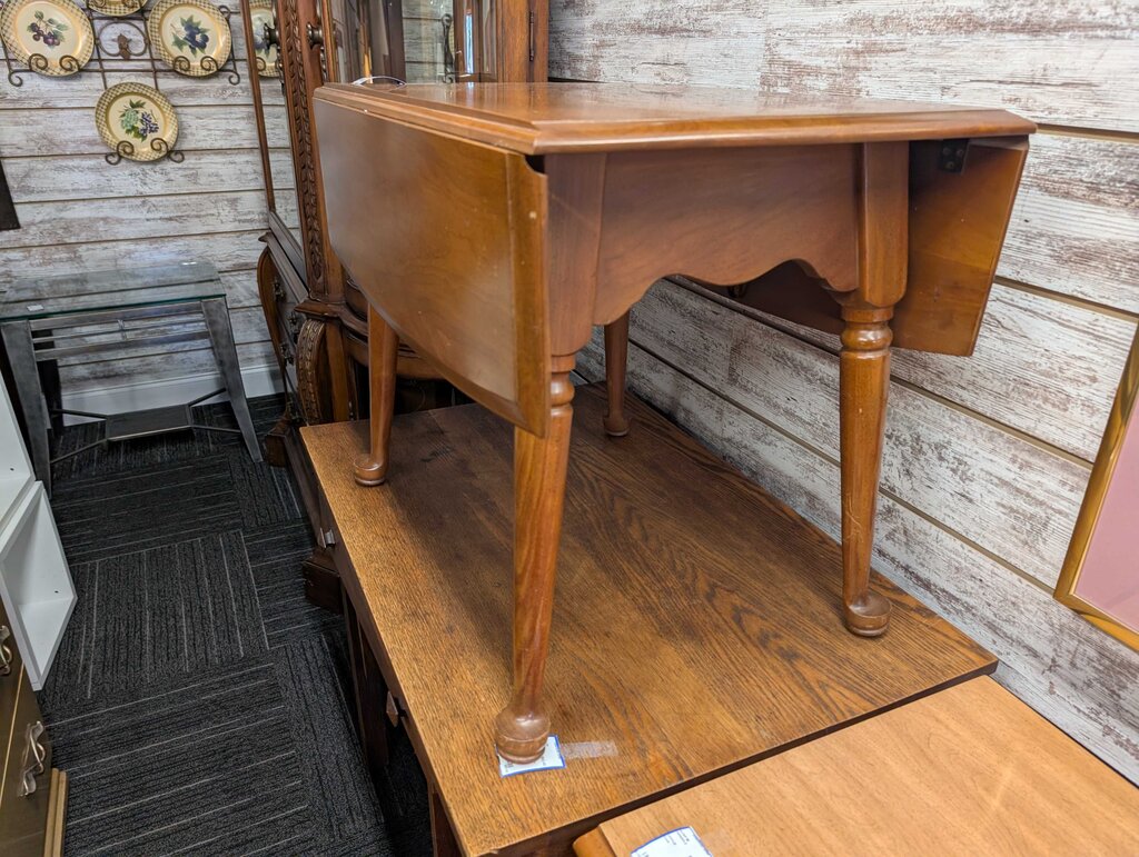 Drop leaf Side Table
