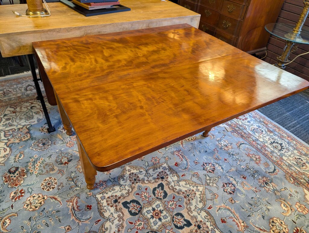 New York Sheraton Drop Leaf Table