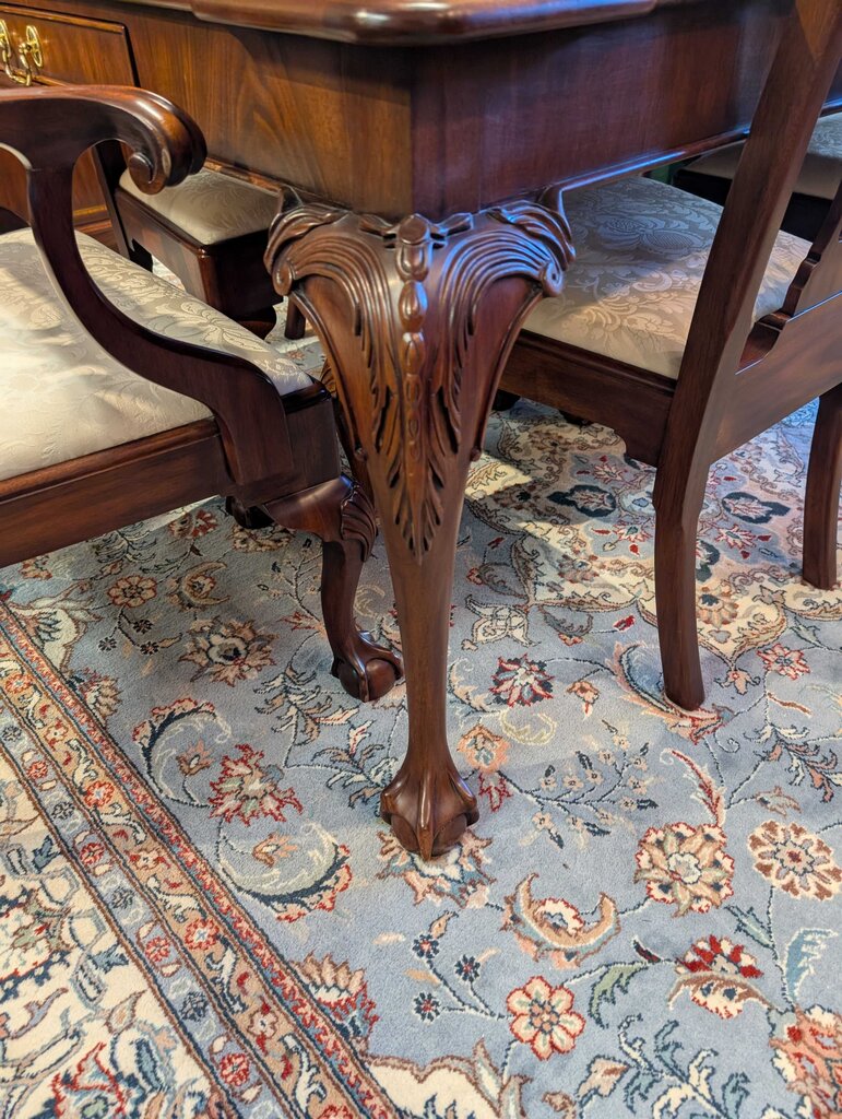 Spectacular Henkel Harris Mahogany Table With Six Chairs, Two Leave And Pads