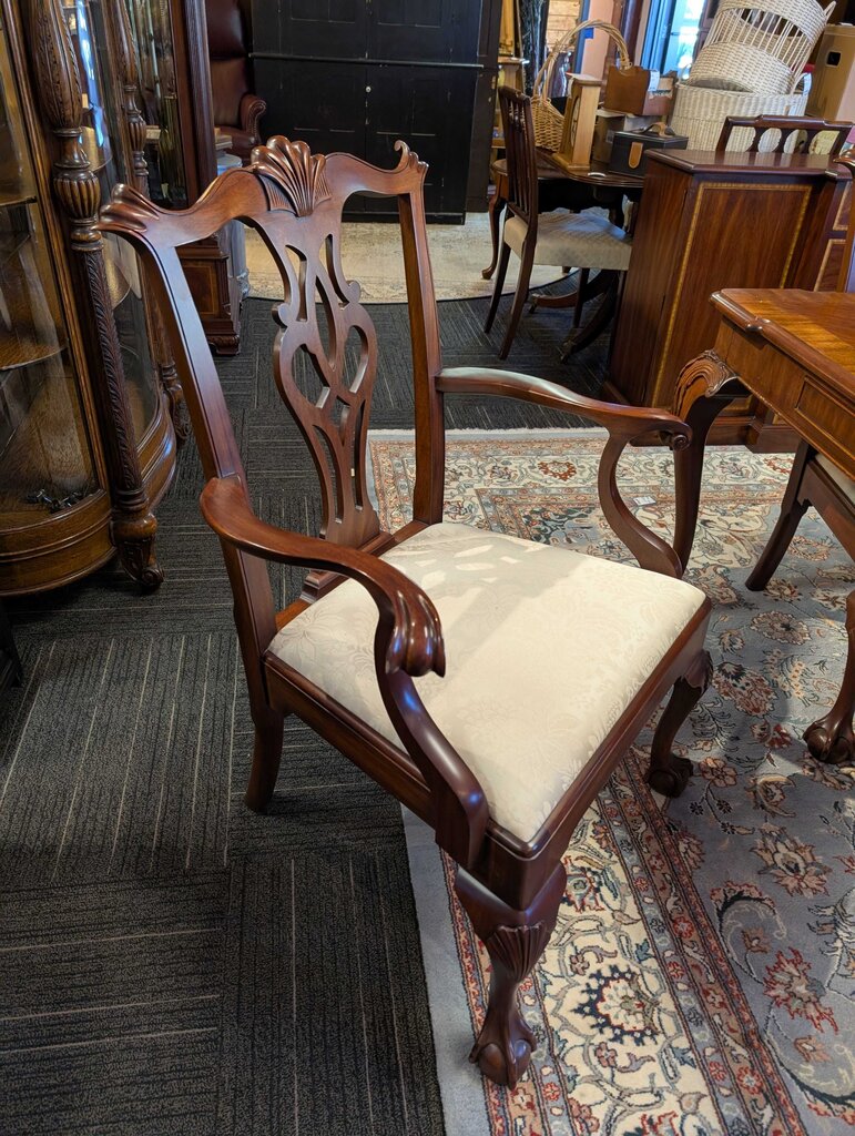 Spectacular Henkel Harris Mahogany Table With Six Chairs, Two Leave And Pads