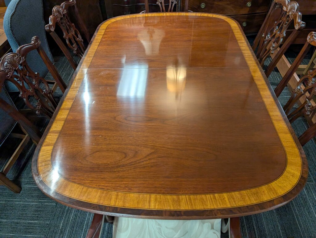 Chippendale Style Formal Ethan Allen Table With Six Chairs