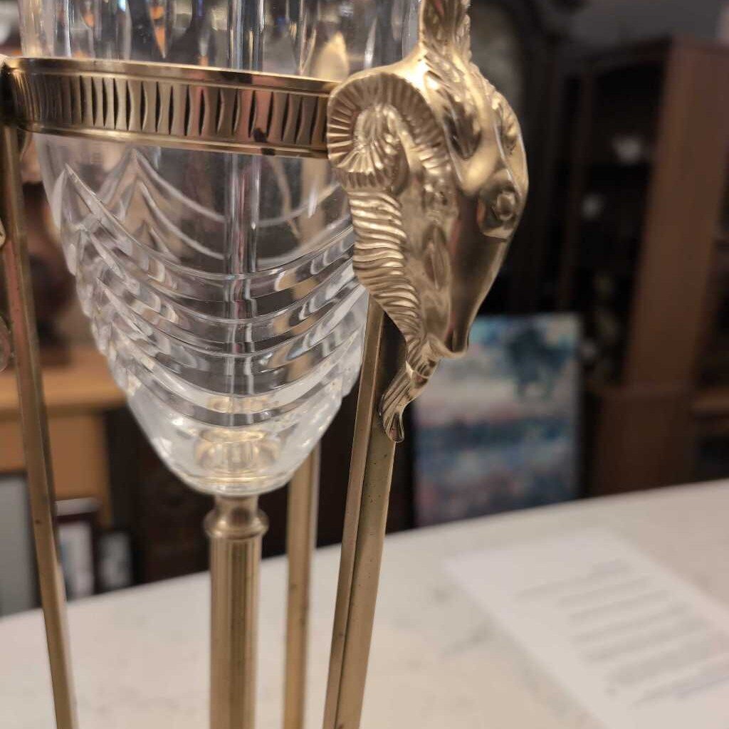 Formal Lamp