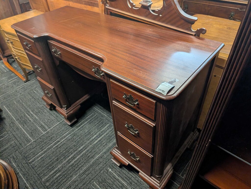 Mahogany Vanity With Mirror