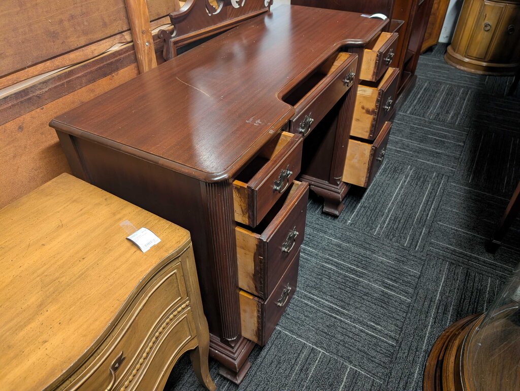 Mahogany Vanity With Mirror