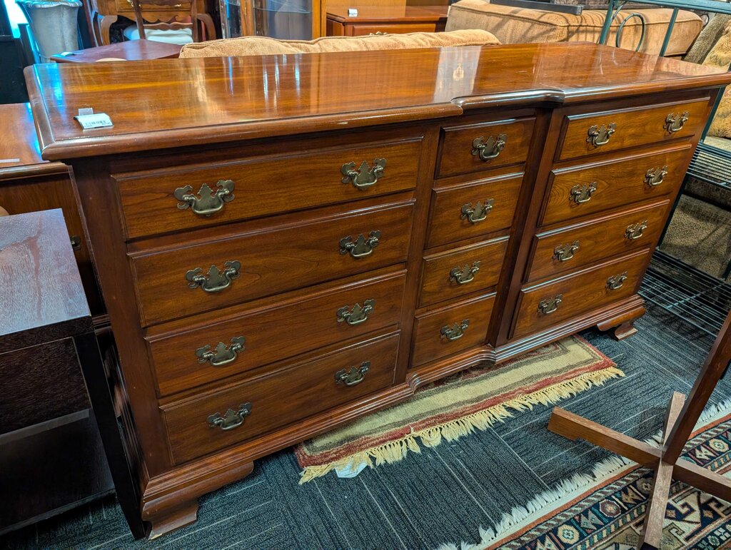 Pennsylvania House Dresser With Mirror