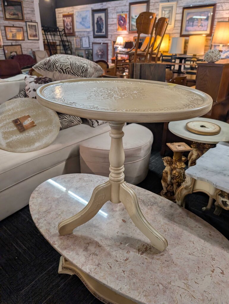 Pedestal Table