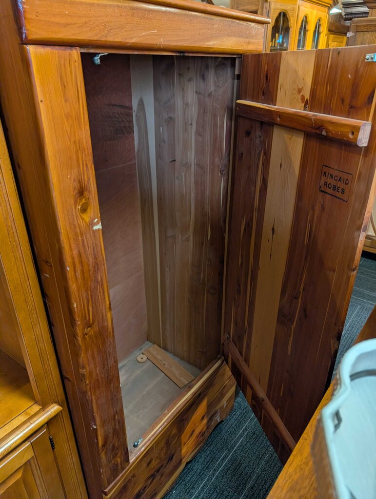 Kincaid Robes Cedar Closet